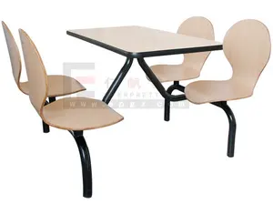 重型4座木制餐桌椅