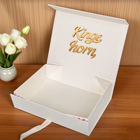Boîte cadeau de mariage magnétique avec logo personnalisé, boîtes rigides écologiques recyclables avec doublure en éponge pour l'emballage de vêtements de luxe, chaussettes