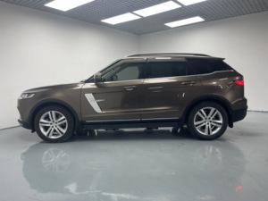 Voitures d'<span class=keywords><strong>occasion</strong></span> Zotye T700 SUV LHD Automatique Traction avant 1.8T Essence Faible kilométrage Sans accident Exportation <span class=keywords><strong>Vente</strong></span> en gros 2017 2018 - Product Image 3