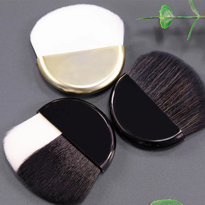 Paleta <span class=keywords><strong>de</strong></span> Rubor Semicircular Kabuki Premium para Viaje con Logotipo Personalizado y Brocha Individual para <span class=keywords><strong>Base</strong></span> <span class=keywords><strong>de</strong></span> <span class=keywords><strong>Maquillaje</strong></span> Facial - Product Image 1