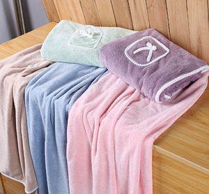 Falda de ducha de terciopelo coral Suave y grueso absorbente lindos bolsillos con lazo se puede usar <span class=keywords><strong>Toalla</strong></span> de baño falda de ducha con <span class=keywords><strong>tirantes</strong></span> - Product Image 2