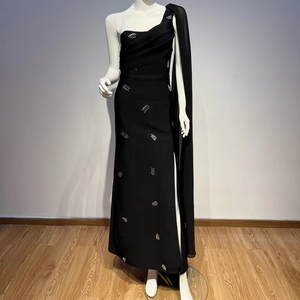 Elegante Abito <span class=keywords><strong>Lungo</strong></span> da Sera Bandage <span class=keywords><strong>Rosso</strong></span> Lusso Monospalla <span class=keywords><strong>con</strong></span> <span class=keywords><strong>Spacco</strong></span> e Mantella per Donna 2025 - Product Image 4