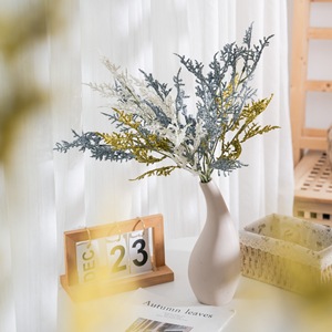 CallaFloral Branche de fougère artificielle en plastique pour décoration intérieure, tige unique MW66004 - Product Image 1