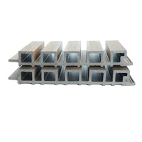 Maison Hall Villa Façade extérieure cannelée anti-décoloration WPC Revêtement mural Couverture Bois Plastique Composite WPC Panneaux muraux sans soudure