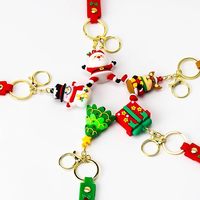 Nouveau porte-clés de Noël durable 2026, figurine de sapin de Noël en plastique exquise, breloque de sac, mousqueton de dessin animé, logo personnalisé, petit format