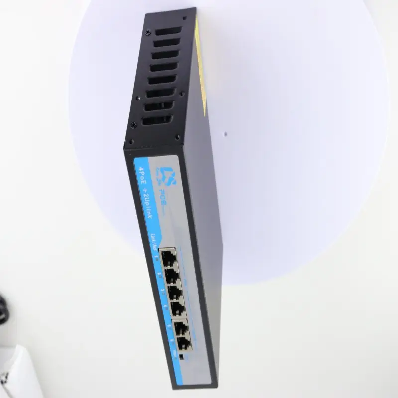 Высокоплотный 4-портовый Быстрый Ethernet со скоростью 10/100/1000 Мбит/с Poe-коммутатор для сетевой камеры
