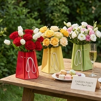 Sacs en carton pour bouquets de fleurs et plantes vertes, avec doublure plastique imperméable et feuille d'or, faits à la main pour mariage
