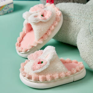 Chaussons d'intérieur en coton peluche mignons pour enfants, collection Automne Hiver 2024 – Confortables, antidérapants, à plateforme, chauds et doux - Product Image 4
