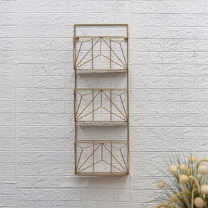 INNOVA Đã Sẵn Sàng Để Vận Chuyển Ba Tầng Treo Tường Trang Trí Vàng Kim Loại Dây Lưu Trữ Giỏ Cho Báo Và Tạp Chí - Product Image 1