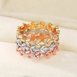 Anello Impilabile con Foglie di Vite in Tono Rosa per Donne, Elegante Accessorio Ispirato alla Natura per Uso Quotidiano - Product Image 4