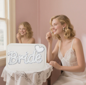 กระเป๋าเครื่องสำอางเจ้าสาว DAMAI สำหรับงานแต่งงาน  วัสดุโพลีเอสเตอร์สีขาว ประดับมุกและกลิตเตอร์สีเงิน พร้อมช่องจัดระเบียบอุปกรณ์แต่งหน้า - Product Image 2