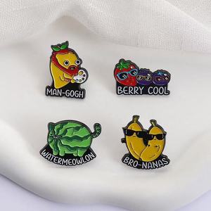 ปิ่นเคลือบสังกะสีอัลลอยเคลือบรูปสัตว์รูปพีระมิดผลไม้<span class=keywords><strong>รูป</strong></span>สัตว์ของขวัญสำหรับงานเลี้ยง - Product Image 4