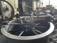 Machine de traitement des faces de bride WFP-3000, machine industrielle automatique de façonnage des brides, actionnée pneumatiquement pour les brides de 1150 à 3000 mm