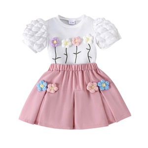 Set all'ingrosso di due pezzi estivi per ragazze carine Casual Design Boutique 3D fiore <span class=keywords><strong>Top</strong></span> in cotone gonna a pieghe a manica corta per bambini - Product Image 3