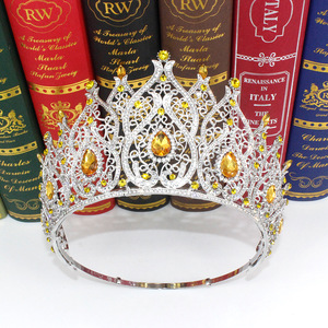 Diadème scintillant à grandes flammes et strass, couronne réglable pour concours de beauté et fêtes - Product Image 3