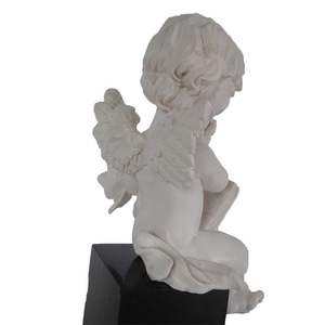 Estatuilla de Ángel de resina leyendo <span class=keywords><strong>Biblia</strong></span> pequeña estatua sentada <span class=keywords><strong>en</strong></span> mármol decoración del hogar - Product Image 2