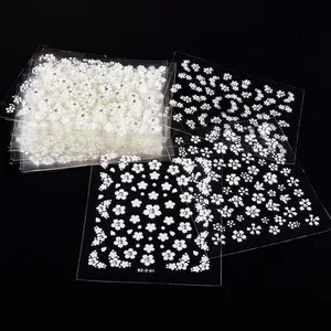 30 Stuks 3d Zelfklevende Schattige Kleine Witte Bloemen Stickers Nail Art Sticker Set