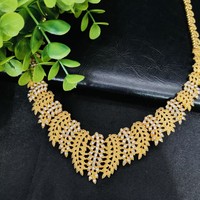 Parure de bijoux vintage pour femme en laiton plaqué or 24 carats et zircon, idéale pour mariage, fête ou anniversaire - Collier, bracelet, boucles d'oreilles, bague