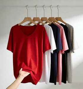 Camiseta de Cuello en V Lisa para Mujer, 220 g/m², al por Mayor, de Bajo Costo, 92% Algodón, 8% Elastano, con Logotipo Personalizado, Corte Casual - Product Image 6