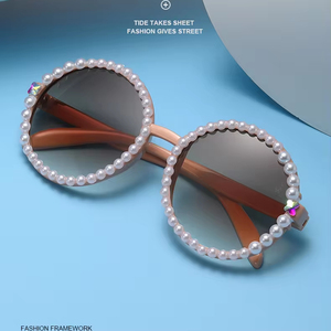 Las más nuevas sombras de moda Rhinestone de gran tamaño Diamante de lujo Mujeres Fabricante Logotipo personalizado Gafas de Sol de moda - Product Image 1