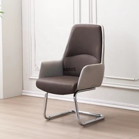 Chaise de conférence ergonomique confortable à dossier moyen en cuir blanc cassé, chaise de réception moderne avec accoudoirs pour bureau