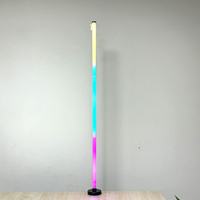 Lampe de sol moderne à LED RGB avec télécommande USB et contrôle par application, noire, pour chambre à coucher, salon, synchronisation musicale, éclairage d'angle, minuterie, éclairage d'ambiance intelligent