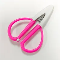 Ciseaux à broder miniatures bicolores Super Snips, ciseaux portables pour la couture, le quilting, les travaux d'aiguille et les travaux en papier, ciseaux minuscules
