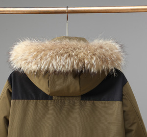 Veste d'<span class=keywords><strong>hiver</strong></span> pour <span class=keywords><strong>homme</strong></span> avec logo personnalisé, capuche amovible, duvet chaud et épais, grand col en fourrure, <span class=keywords><strong>parka</strong></span> longue pour <span class=keywords><strong>homme</strong></span> - Product Image 3
