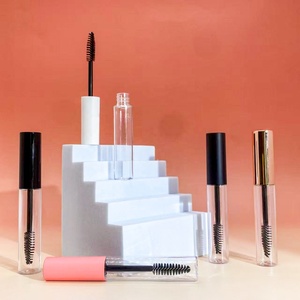 La bouteille transparente <span class=keywords><strong>contient</strong></span> 10ml de cils; <span class=keywords><strong>il</strong></span> est recyclable et facile à transporter. - Product Image 3
