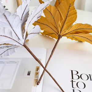 ของตกแต่งคริสต์มาส กลีบดอกจำลอง ใบไม้ จัดดอกไม้ ต้นคริสต์มาสโรยผงตกแต่ง - Product Image 3