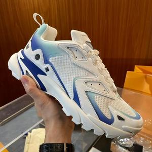 รองเท้าวิ่งสปอร์ตคุณภาพสูง ปี 2025 สำหรับผู้ชายและผู้หญิง แบรนด์ดีไซเนอร์หรูหรา ปรับแต่งได้ สวมใส่สบาย ระบายอากาศได้ดี เหมาะสำหรับการฝึกซ้อม - Product Image 4