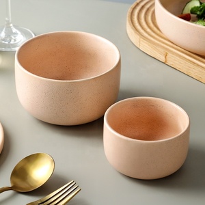 Services de table et vaisselle : Assiettes et plats nordiques pour mariage, assiettes de service en céramique mat 2026 - Product Image 6