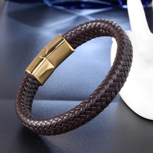 Bracciali Intrecciati di Lusso per <span class=keywords><strong>Uomo</strong></span> in Pelle PU con Chiusura Magnetica in Acciaio Inossidabile Disponibili nei Colori <span class=keywords><strong>Argento</strong></span> Oro Nero - Product Image 5