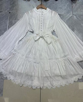 Robe blanche d'automne style station balnéaire européenne/américaine, col montant, manches classiques, simple boutonnage, mini-robe en dentelle patchwork