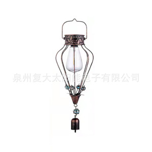 Lámpara Solar de Jardín LED, Farol Colgante de Hierro con Campanas de Viento, Decoración para Exteriores - Product Image 4