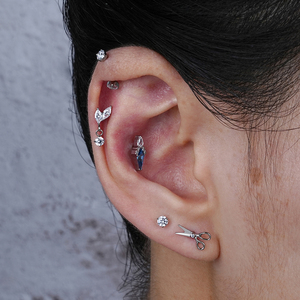 Derecha Grand ASTM F136 Titanio 16G Hilo interno Lágrima cuelga CZ Labret Stud Waterdrop Flatback Helix Piercing - Product Image 5