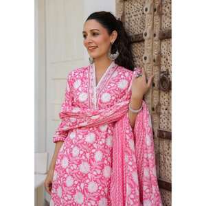 Conjunto de Kurti de algodón indio tradicional de alta calidad con bordado Ladies Kurta para verano Venta al por mayor Nueva moda - Product Image 6