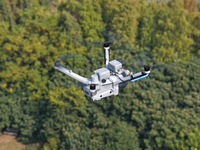 Sistem Pemulihan Parasut UAV untuk Matrice 4D 4TD Dock3 Parasut Darurat Otomatis dengan Lampu Strobo 3-in-1
