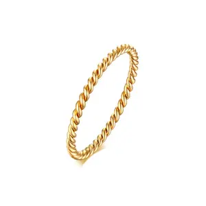 Mới nhất thiết kế thép không gỉ 18K mạ vàng thời trang mini Twist dây nhẫn trang sức phụ nữ