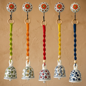 Campana de Cerámica Hecha a Mano para Colgar en la Pared con Cuerda y Cuentas Coloridas, Decoración Navideña Tradicional para Interiores, Impresión en 6 Colores - Product Image 2