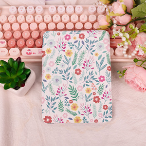 Étui détachable, étanche, magnétique et durable pour Kindle Paperwhite, avec dos transparent en matériau personnalisé et motif dessin animé pour la lecture au lit - Product Image 1