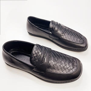 Zapatos planos de hombre de cuero genuino de alta calidad, zapatos de cuero ligeros con cordones y punta en pico, suela de goma, para oficina y uso profesional. - Product Image 1