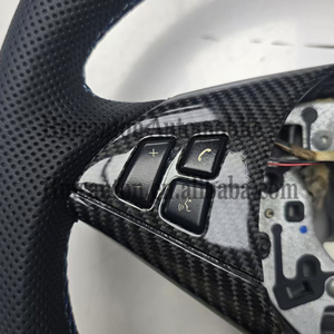 Nuevo Volante Deportivo M de Fibra de Carbono Forjada y Alcántara con Franjas para BMW E60 2007 - Product Image 6