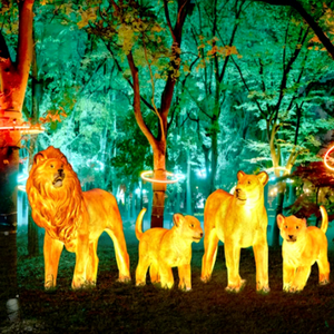 Sculpture de lion en fibre de verre lumineuse pour les thèmes de la faune, les paysages extérieurs, les expositions commerciales et les événements saisonniers - Product Image 1