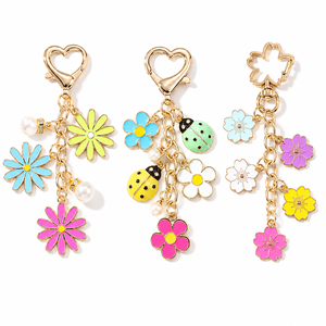 Grazioso Portachiavi in Lega di Zinco Smaltato con Perle e Fiori Colorati, Ciondolo alla Moda per Borsa a Tema Piante Primaverili, Regalo di Compleanno per Amici - Product Image 1