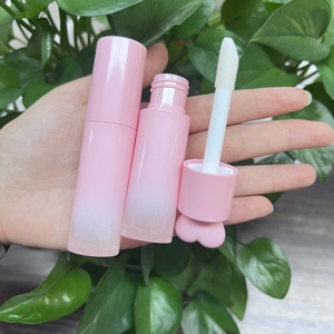 Dễ Thương Hình Dạng Đặc Biệt Nhựa <span class=keywords><strong>Lip</strong></span> <span class=keywords><strong>Gloss</strong></span> <span class=keywords><strong>Container</strong></span> Thiết Kế Độc Đáo Nhựa Son Bóng Ống Rỗng Son Bóng Ống Tùy Chỉnh <span class=keywords><strong>Lip</strong></span> <span class=keywords><strong>Gloss</strong></span> Ống - Product Image 5