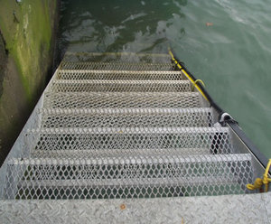 Grille métallique déployée en acier pour passerelle 2*2.7M - Product Image 3