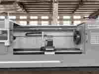 Tour à métaux horizontal CNC CWK61125 robuste avec commande numérique GSK, boîte de vitesses durable, changement de vitesse, banc de travail en fonte