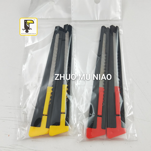 थोक आयरन + प्लास्टिक संभाल कार्बन स्टील ब्लेड स्वत: लॉक कटर 9mm मिनी उपयोगिता चाकू - Product Image 3