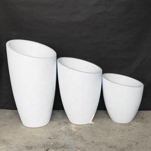 Maceta de flores de poliresina blanca, maceta de urna de piedra arenisca romana de jardín - Product Image 3